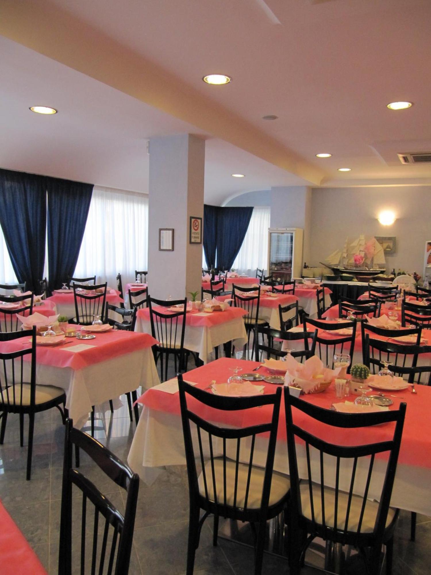 Hotel Monti Ріміні Екстер'єр фото