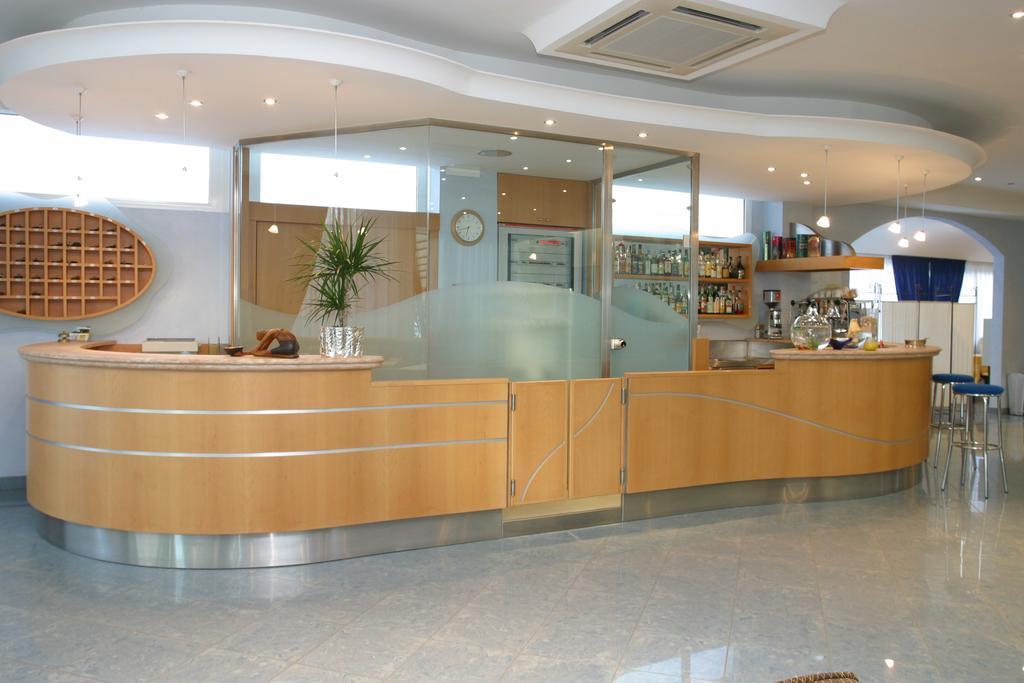 Hotel Monti Ріміні Екстер'єр фото